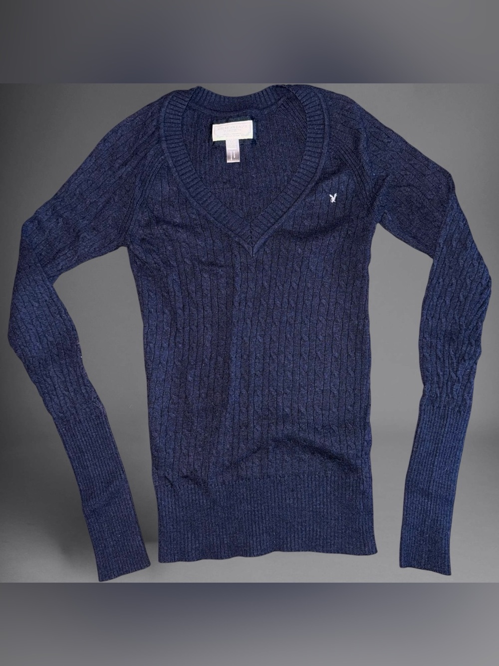 Vintage Y2K American Eagle Outfitters Medium Dark Blue VNeck Cable Knit Sweater